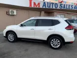 WHITE, 2017 NISSAN ROGUE Thumnail Image 9