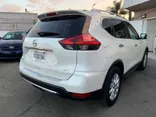 WHITE, 2017 NISSAN ROGUE Thumnail Image 17