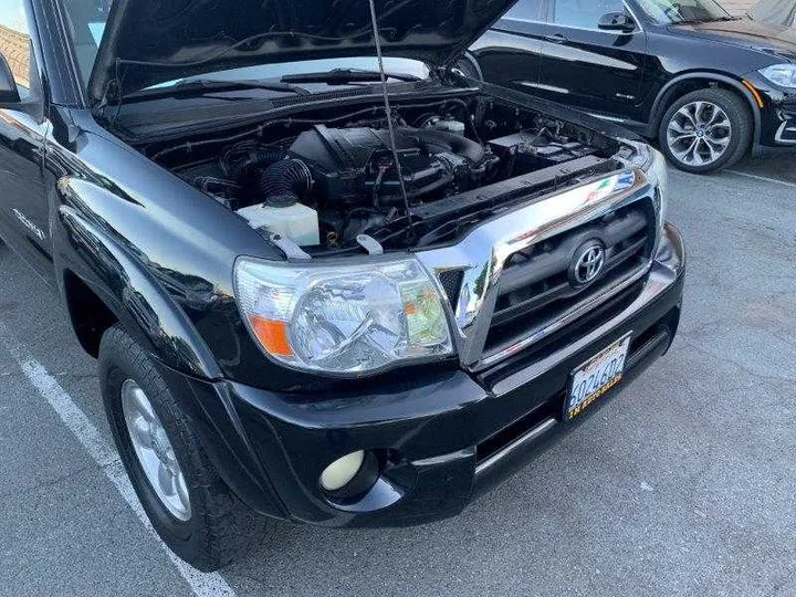 BLACK, 2005 TOYOTA TACOMA DOUBLE CAB Image 38