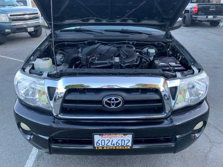 BLACK, 2005 TOYOTA TACOMA DOUBLE CAB Image 39