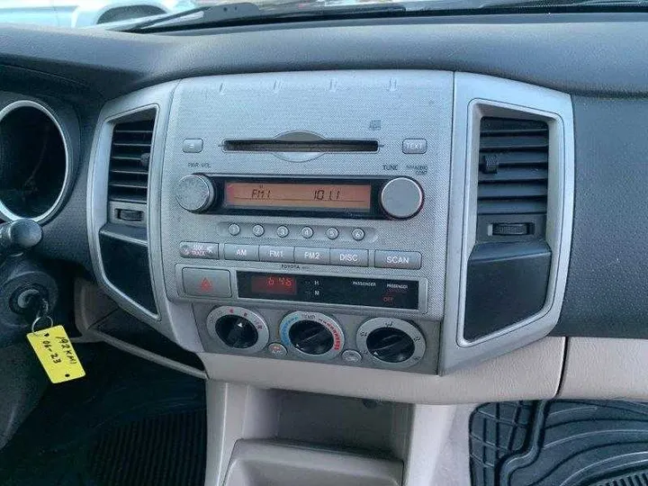 BLACK, 2005 TOYOTA TACOMA DOUBLE CAB Image 97