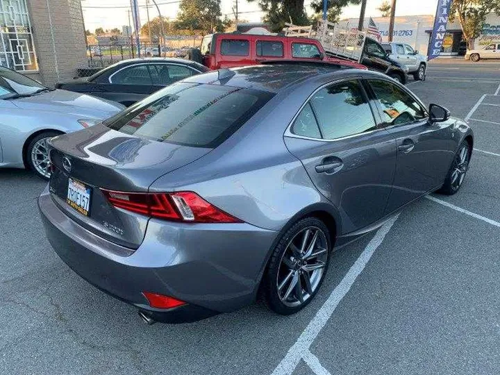 GRAY, 2016 LEXUS IS Image 31