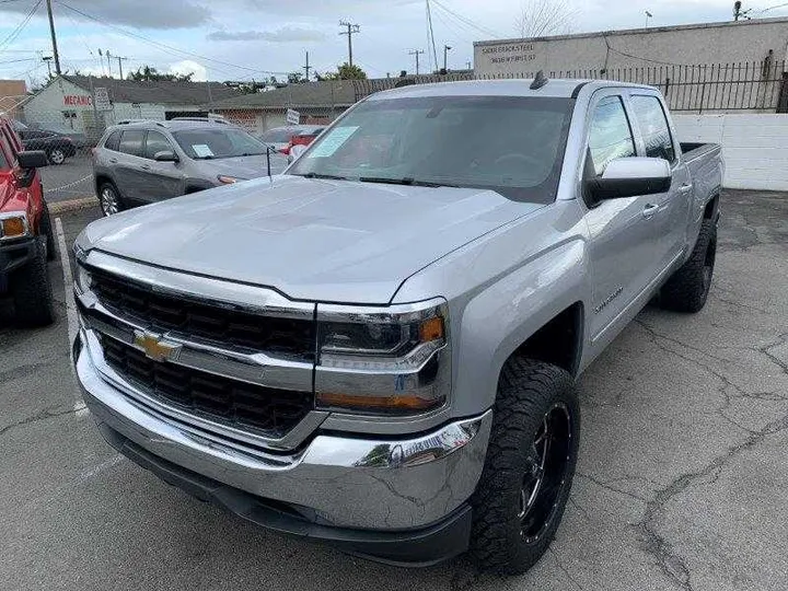 SILVER, 2017 CHEVROLET SILVERADO 1500 CREW CAB Image 5