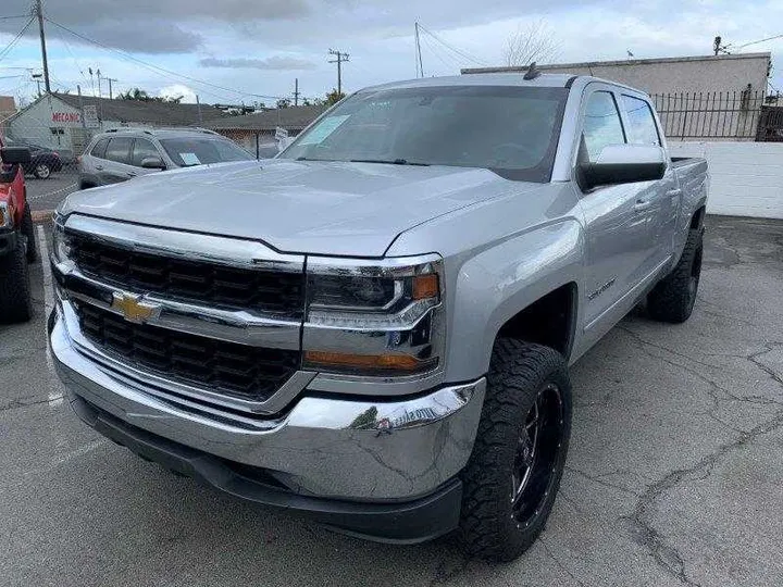 SILVER, 2017 CHEVROLET SILVERADO 1500 CREW CAB Image 6