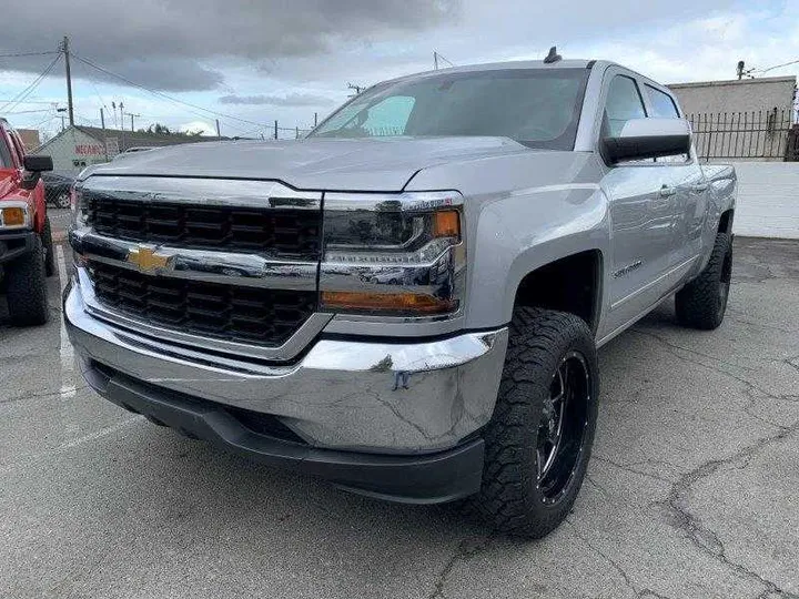 SILVER, 2017 CHEVROLET SILVERADO 1500 CREW CAB Image 7