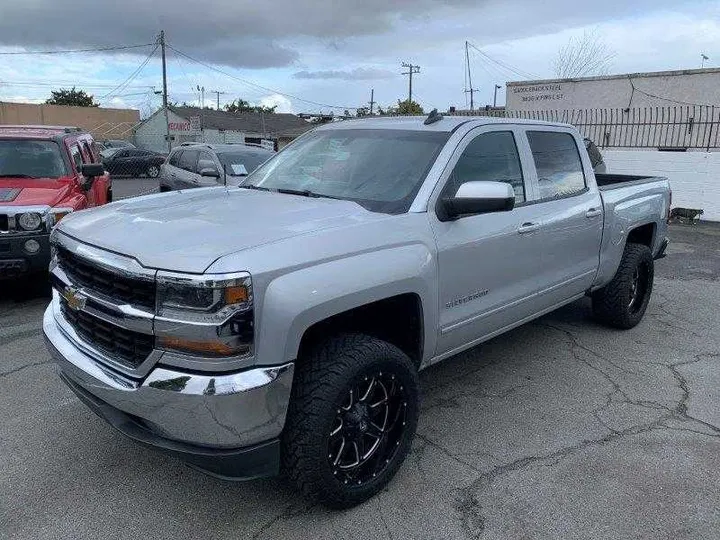 SILVER, 2017 CHEVROLET SILVERADO 1500 CREW CAB Image 8