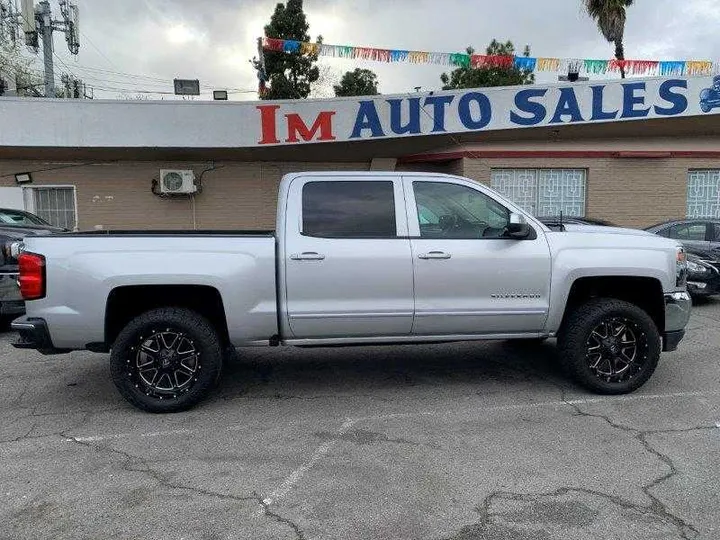 SILVER, 2017 CHEVROLET SILVERADO 1500 CREW CAB Image 11