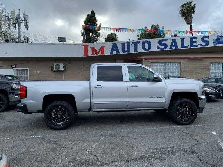 SILVER, 2017 CHEVROLET SILVERADO 1500 CREW CAB Image 12