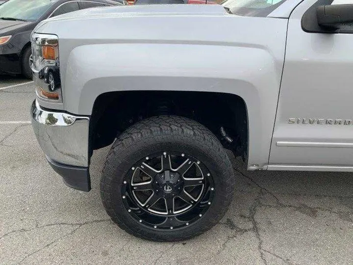 SILVER, 2017 CHEVROLET SILVERADO 1500 CREW CAB Image 39