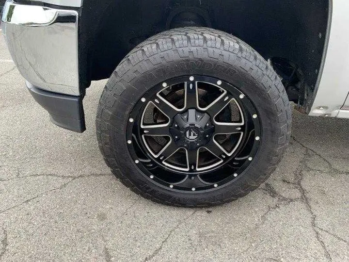 SILVER, 2017 CHEVROLET SILVERADO 1500 CREW CAB Image 40