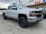 SILVER, 2017 CHEVROLET SILVERADO 1500 CREW CAB Thumnail Image 1