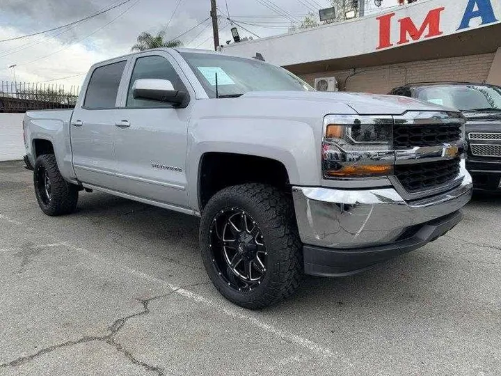 SILVER, 2017 CHEVROLET SILVERADO 1500 CREW CAB Image 1