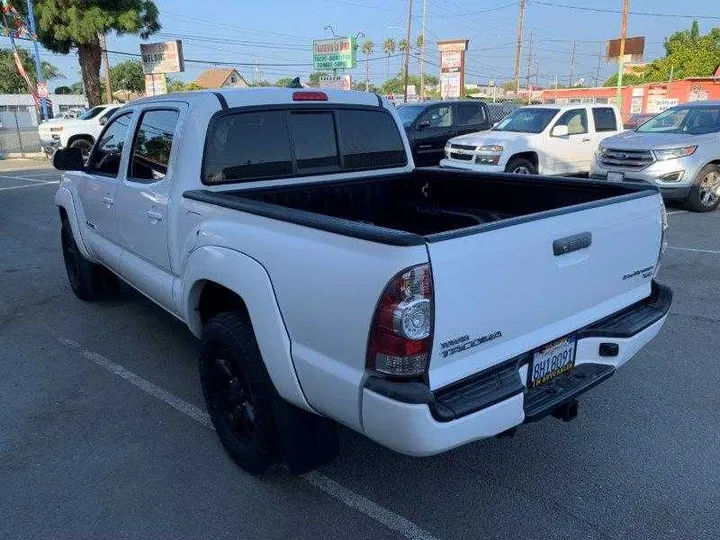 WHITE, 2014 TOYOTA TACOMA DOUBLE CAB Image 22