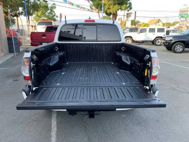 WHITE, 2014 TOYOTA TACOMA DOUBLE CAB Image 35