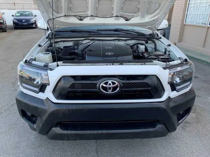 WHITE, 2014 TOYOTA TACOMA DOUBLE CAB Image 38