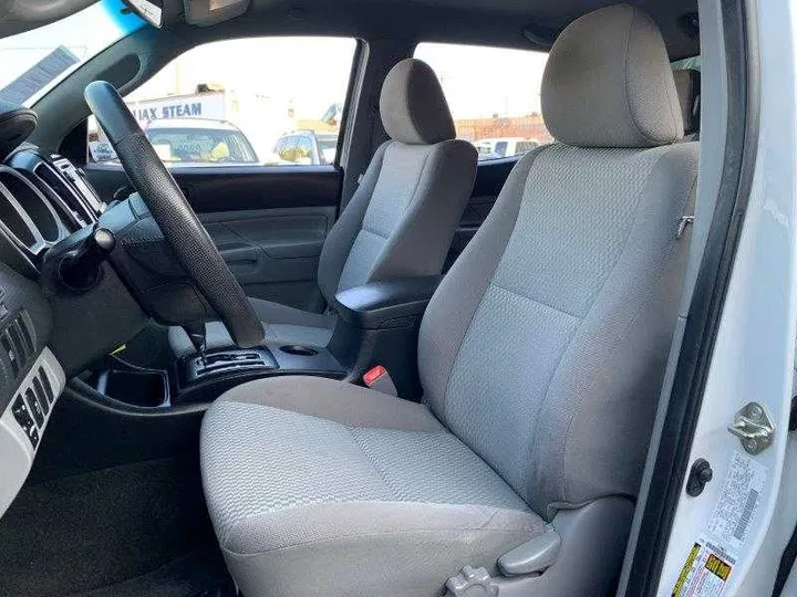 WHITE, 2014 TOYOTA TACOMA DOUBLE CAB Image 45