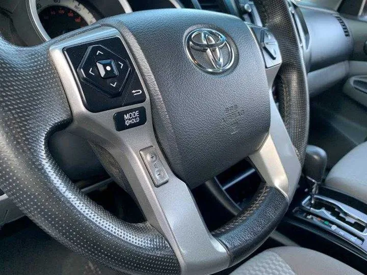 WHITE, 2014 TOYOTA TACOMA DOUBLE CAB Image 92