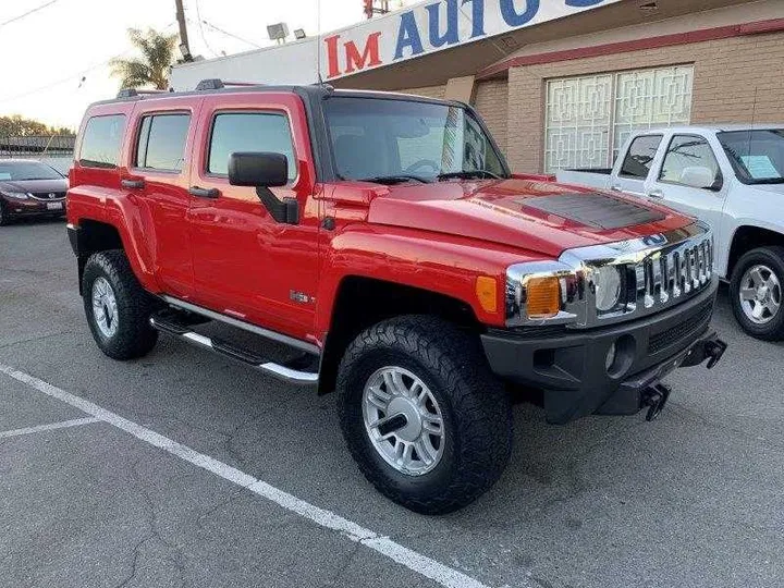 RED, 2006 HUMMER H3 Image 5