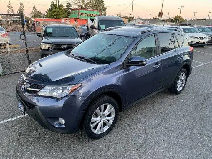 BLUE, 2013 TOYOTA RAV4 Image 13