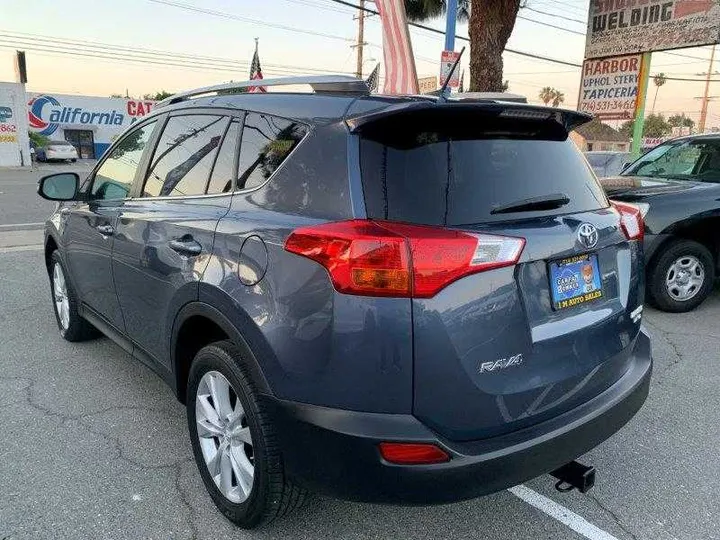 BLUE, 2013 TOYOTA RAV4 Image 22