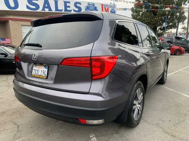 GRAY, 2017 HONDA PILOT Image 36