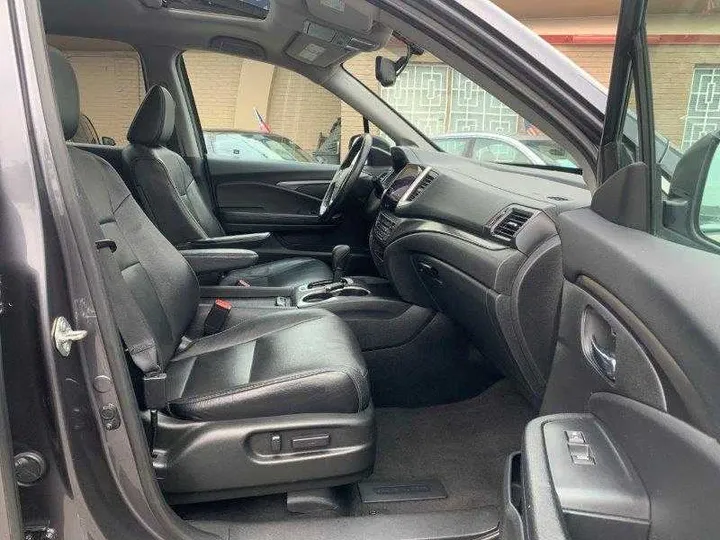 GRAY, 2017 HONDA PILOT Image 122