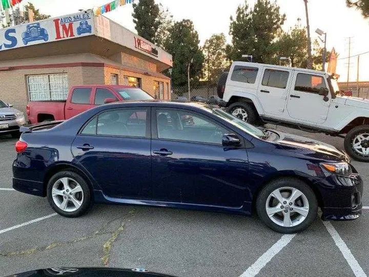 BLUE, 2013 TOYOTA COROLLA Image 16