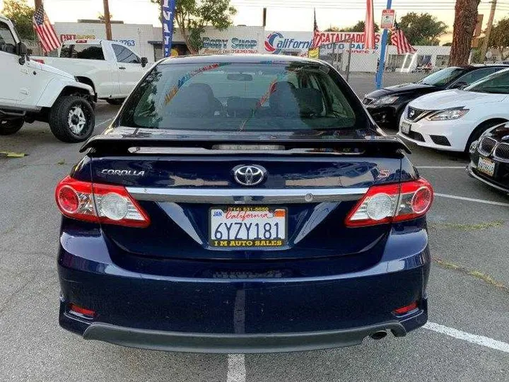 BLUE, 2013 TOYOTA COROLLA Image 25