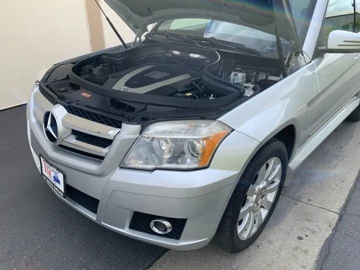 SILVER, 2010 MERCEDES-BENZ GLK-CLASS Image 39