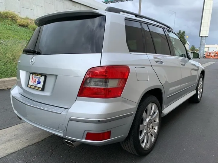 SILVER, 2010 MERCEDES-BENZ GLK-CLASS Image 56