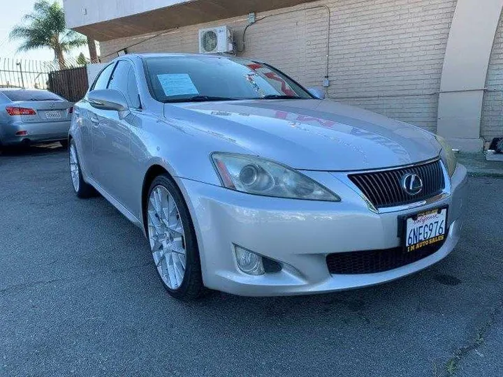 SILVER, 2010 LEXUS IS Image 3