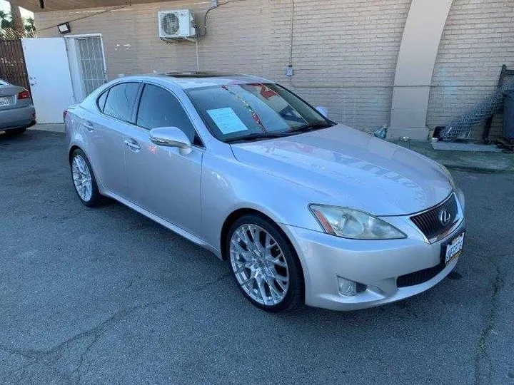 SILVER, 2010 LEXUS IS Image 4