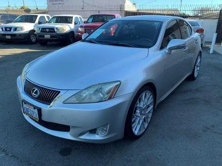 SILVER, 2010 LEXUS IS Image 11