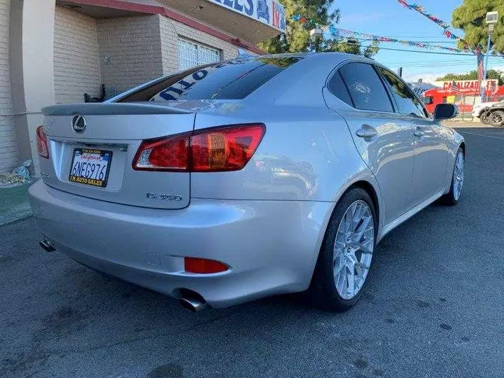 SILVER, 2010 LEXUS IS Image 30