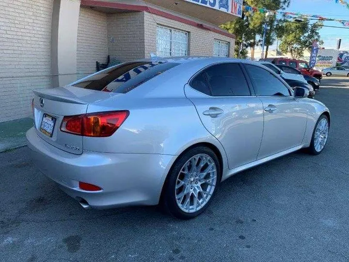 SILVER, 2010 LEXUS IS Image 32