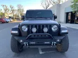 GRAY, 2020 JEEP GLADIATOR Thumnail Image 9