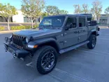 GRAY, 2020 JEEP GLADIATOR Thumnail Image 14