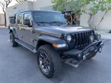 GRAY, 2020 JEEP GLADIATOR Thumnail Image 17