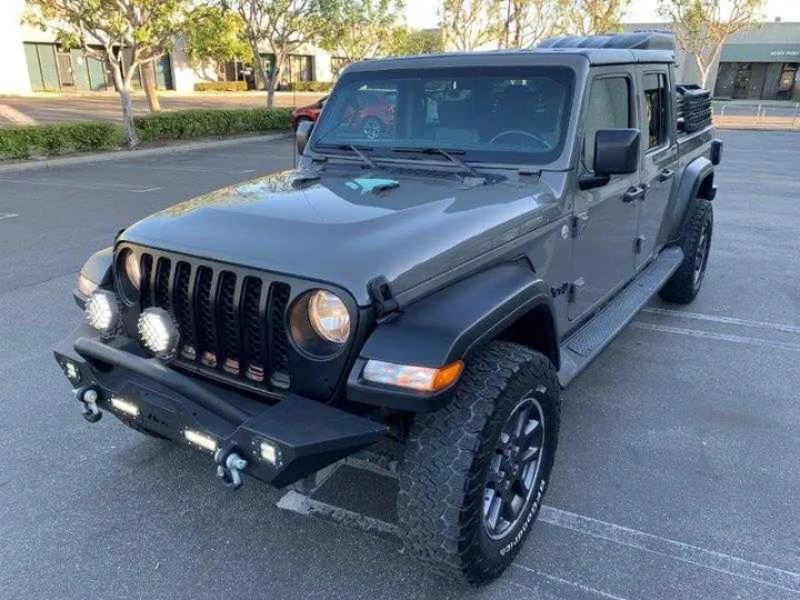 GRAY, 2020 JEEP GLADIATOR Image 164