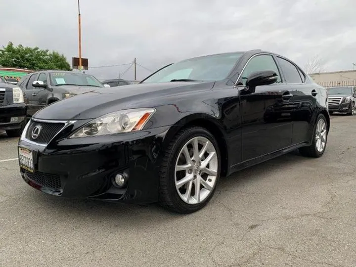 BLACK, 2012 LEXUS IS Image 4