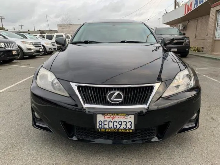 BLACK, 2012 LEXUS IS Image 10