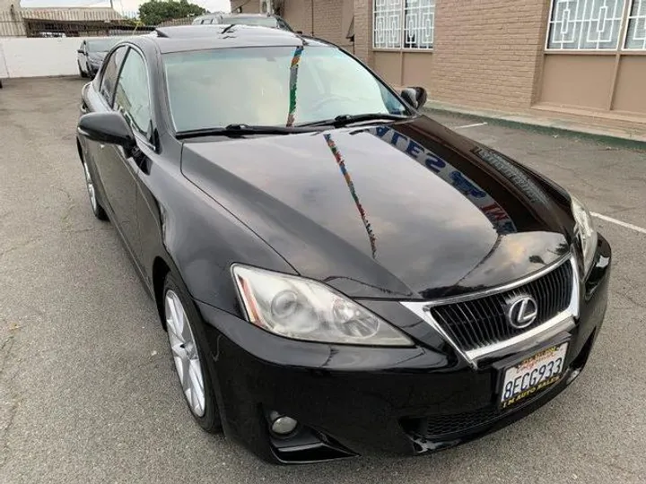 BLACK, 2012 LEXUS IS Image 12