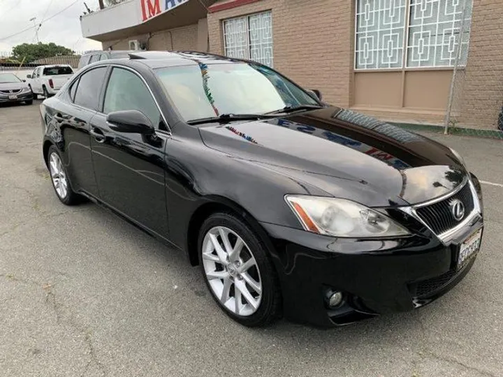 BLACK, 2012 LEXUS IS Image 16