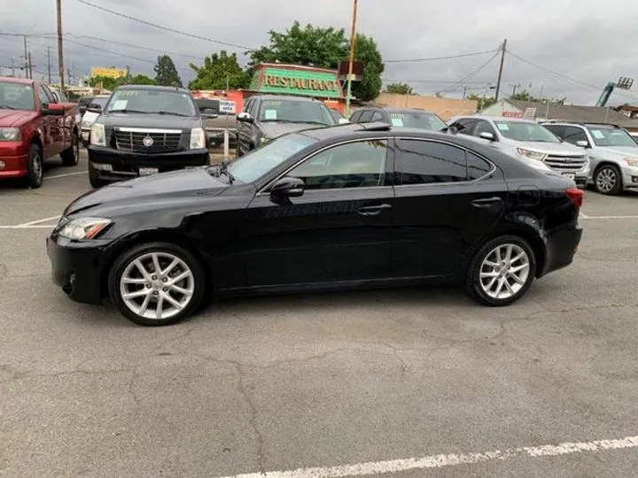 BLACK, 2012 LEXUS IS Image 21