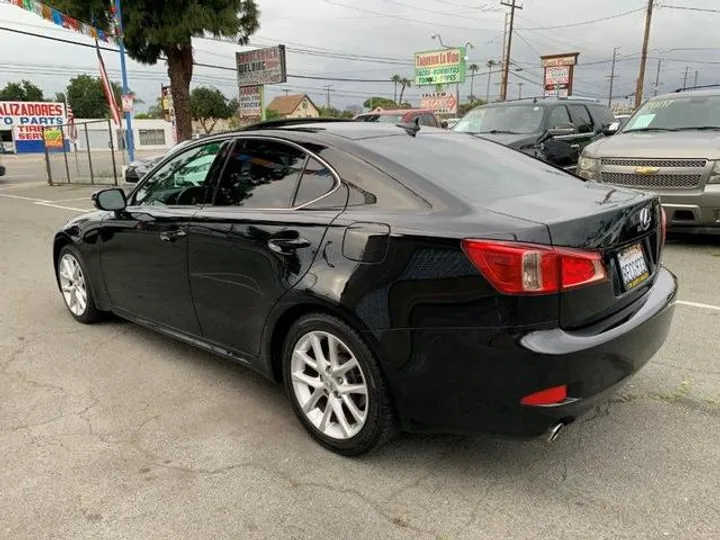 BLACK, 2012 LEXUS IS Image 24