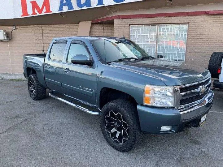 BLUE, 2008 CHEVROLET SILVERADO 1500 CREW CAB Image 4