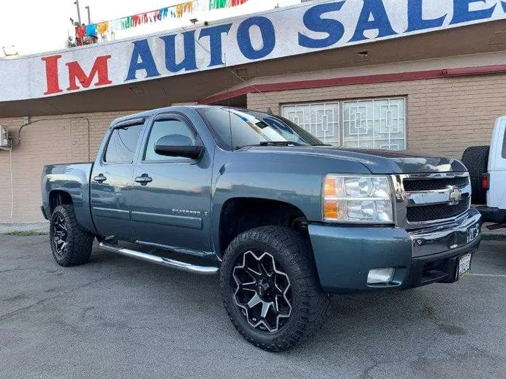 BLUE, 2008 CHEVROLET SILVERADO 1500 CREW CAB Image 6