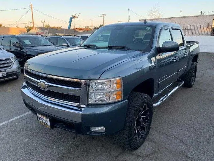 BLUE, 2008 CHEVROLET SILVERADO 1500 CREW CAB Image 10