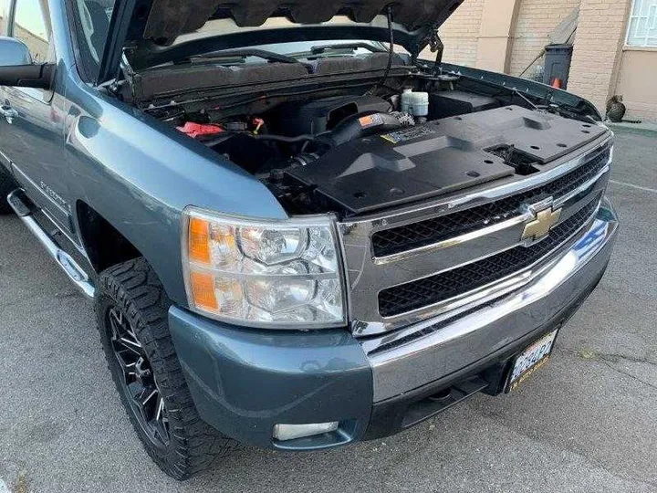 BLUE, 2008 CHEVROLET SILVERADO 1500 CREW CAB Image 36