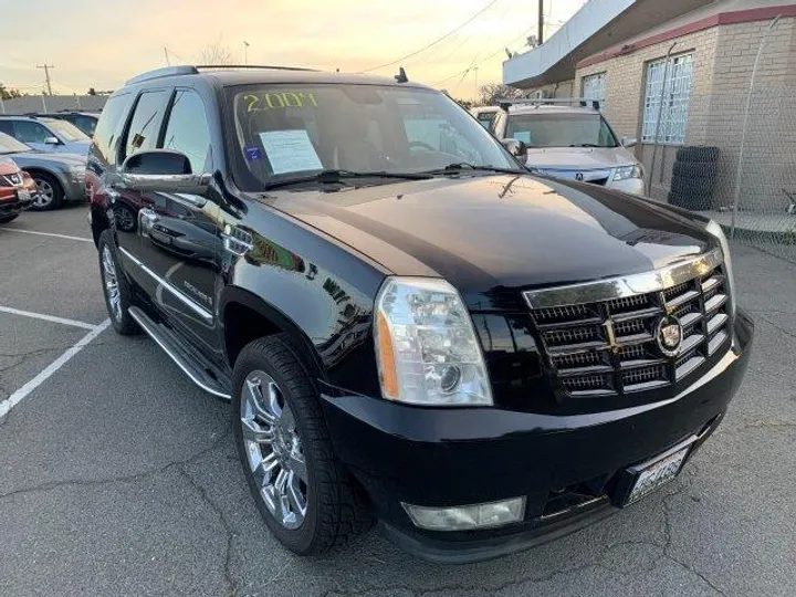 BLACK, 2009 CADILLAC ESCALADE Image 4